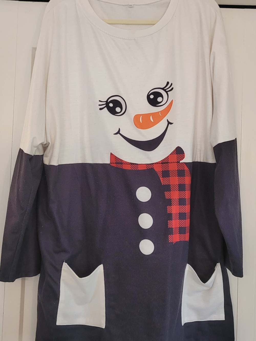 SHEIN White, Black & Orange Snowman Tunic Top